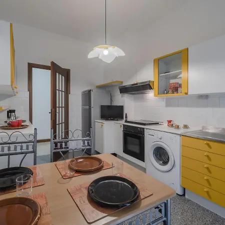Apartamento Guesthost - Casa Di Maty - Cozy With Balcony *