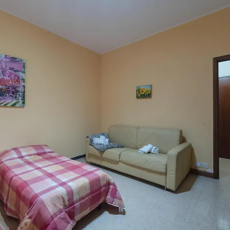 Guesthost - Casa Di Maty - Cozy With Balcony