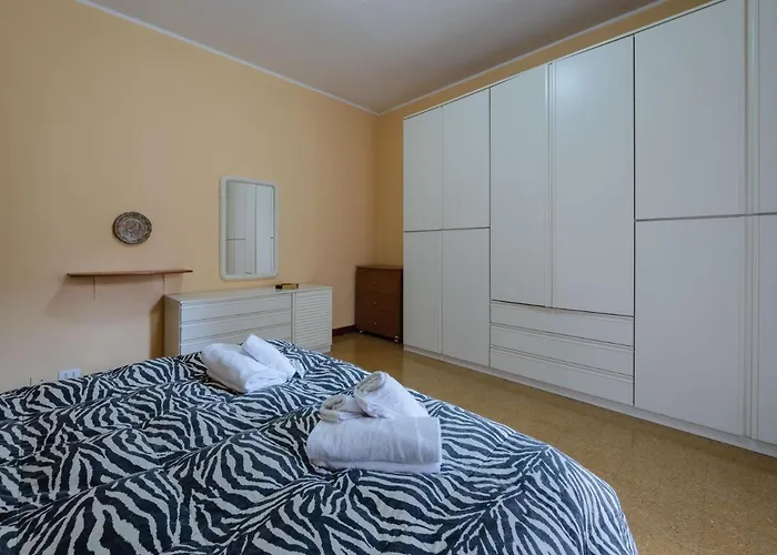 Guesthost - Casa Di Maty - Cozy With Balcony *